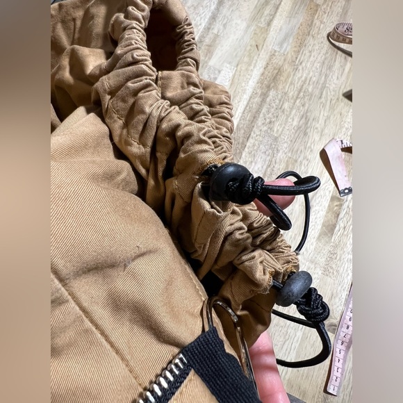 I am Gia size s cargo utility pants🖤🧡 - Picture 5 of 10